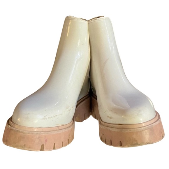 Dolce Vita Ivory Waterproof Chelsea Rain Boots | Size 8 - Picture 5 of 8